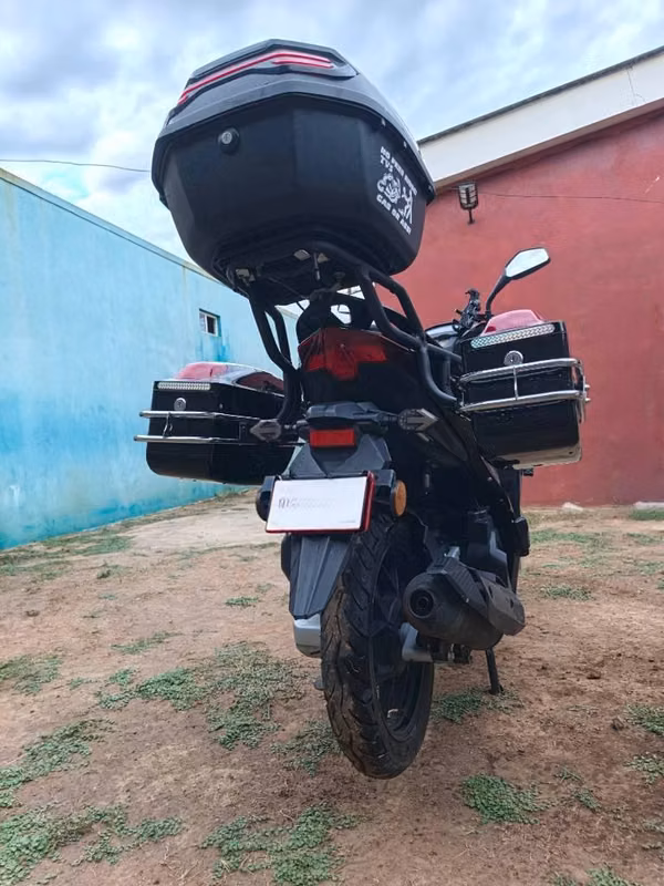 Se vende linda moto scooter Serpento RS6 , 150cc ,año 2024 único dueño