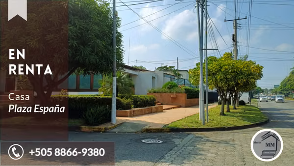 En renta casa para vivienda o negocio sector Plaza  España