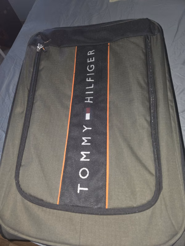 I sell two bags Tommy 100 pounds