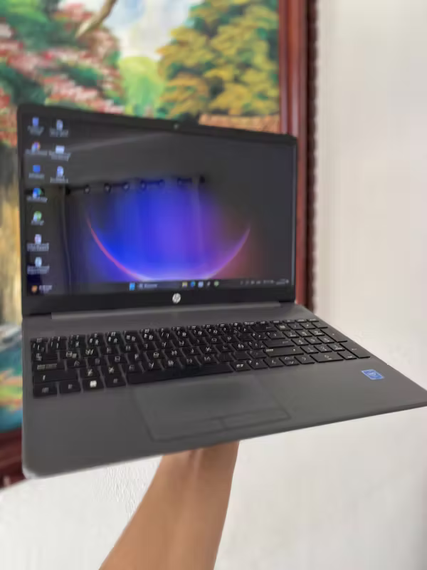 Laptop HP 15.6” 
