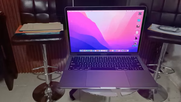 MacBook Pro 13 