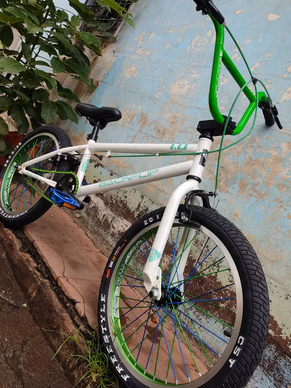 Super Pro # 20 bike (Liso Front, Bielas, Double Mass Casett)