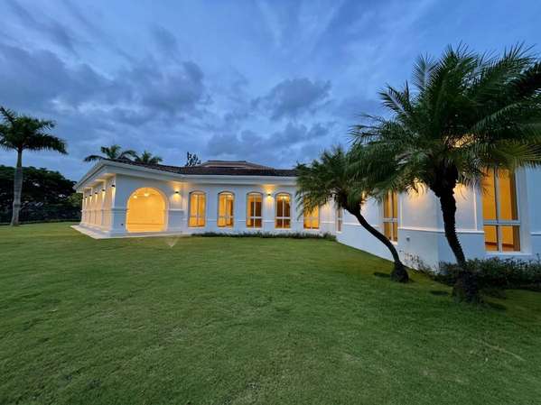 FH-124; For Sale Exclusive Luxury Residence-124; Villa Fontana Sur
