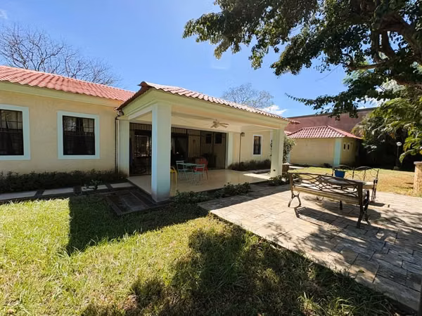 FP- Vendo casa en km 13 Carretera a Masaya