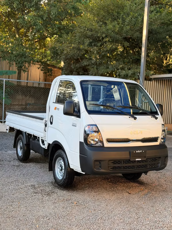 Precioso KIA K2700  