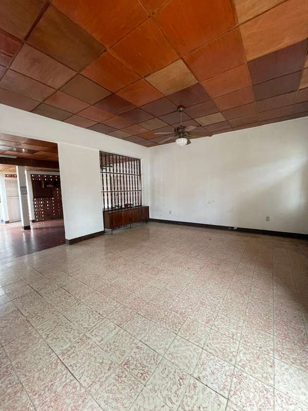 EJ-Vendo casa en Montoya