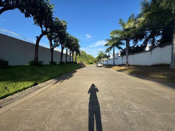 Venta de Terreno en Las Colinas 