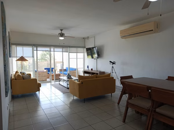 KC -  Precioso apartamento en renta en Granada, frente al lago