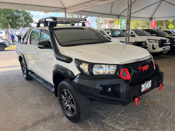 TOYOTA HILUX SR AÑO 2018