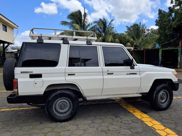 OI SUBASTA TOYOTA LAND CRUISER ST/WAGON, 2013