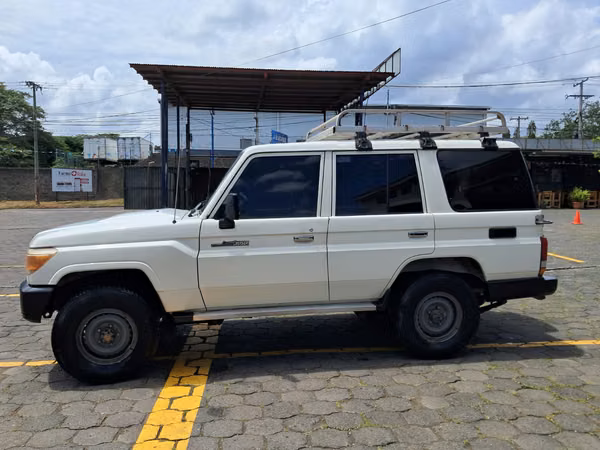 OI SUBASTA TOYOTA LAND CRUISER ST/WAGON, 2013