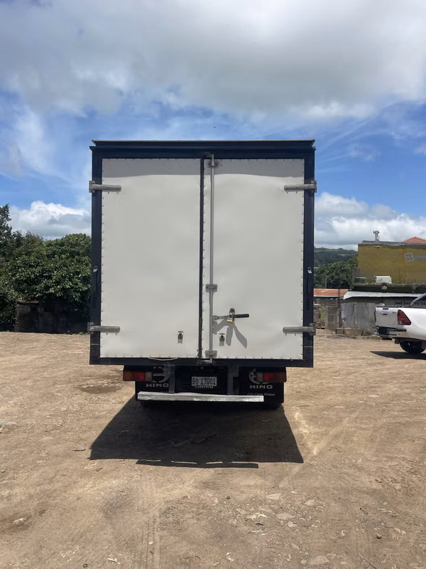 Hino 916