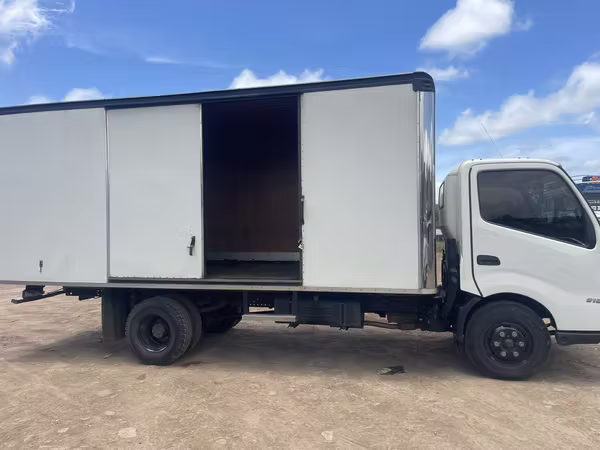 Hino 916