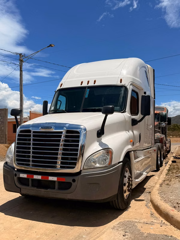 Se vende Freightliner Cascadia DD15