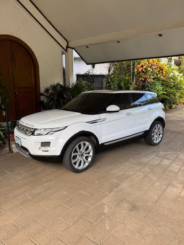 Range Rover Evoque SI 4 2014, 76,000 km, Excelente Estado