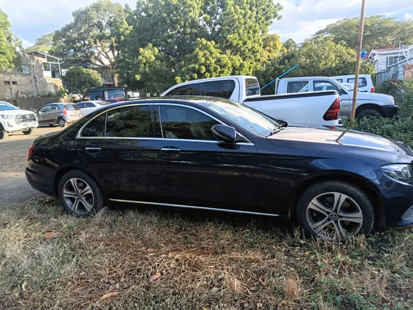 MERCEDES BENZ E250 NEGOCIABLE 