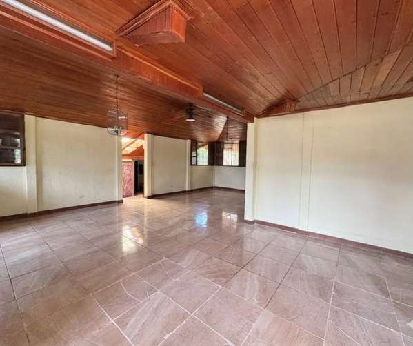 FP- Vendo propiedad en Villa Fontana 