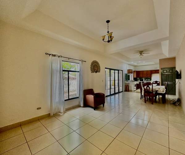 FP- Vendo casa en villa fontana 