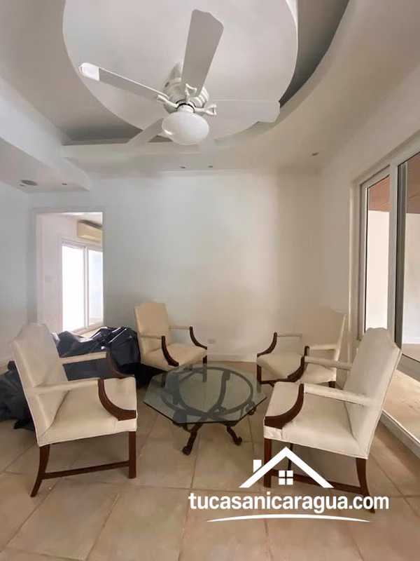 casa en Renta con Piscina en Portal del Carmen – Managua