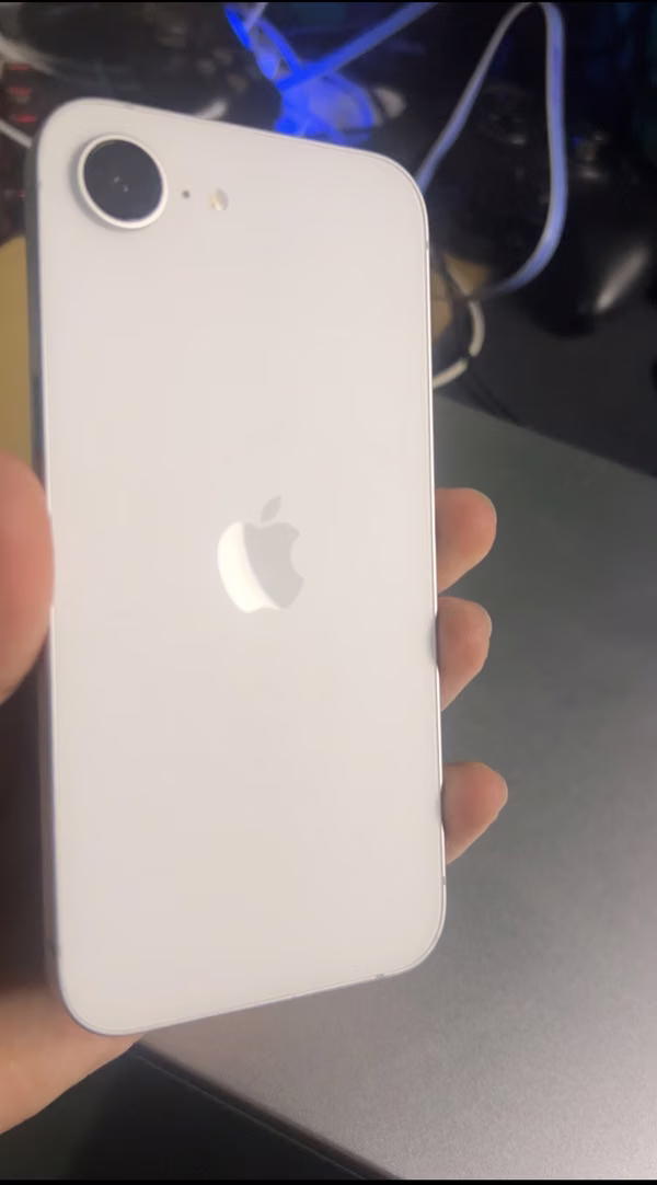 I sell iPhone 16e of 128