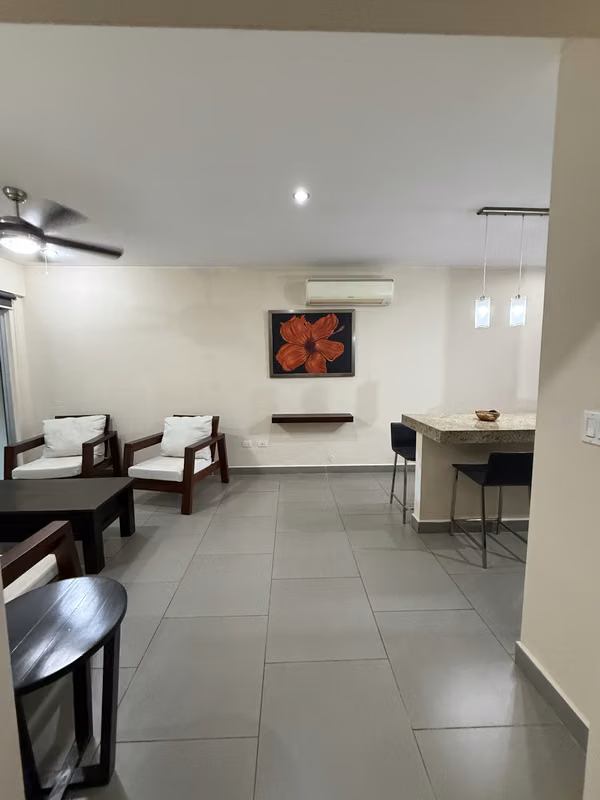 Se renta apartamento amueblado en pinares de santo Domingo