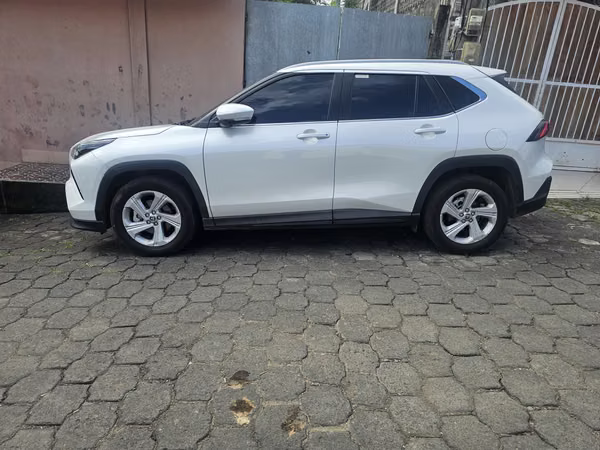 Vendo lindo toyota yaris cross año 2026 con 7200 kmts mecanico 