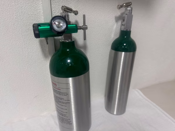 Portable Oxygen Tanks (Aluminium) + Regulator - New