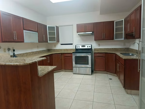 SE VENDE APARTAMENTO EN CONDOMINIO PARQUE DEL CLUB