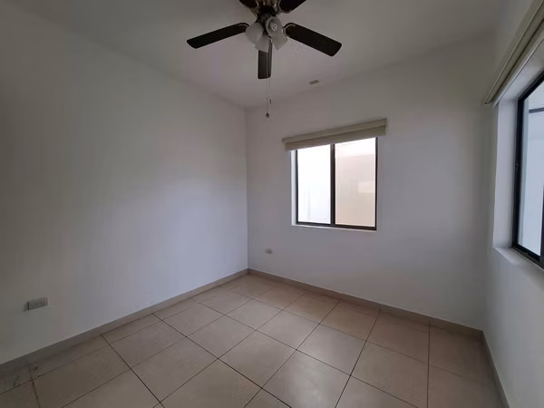 GG!! Sale, house in Veracruz, with wide patio!!