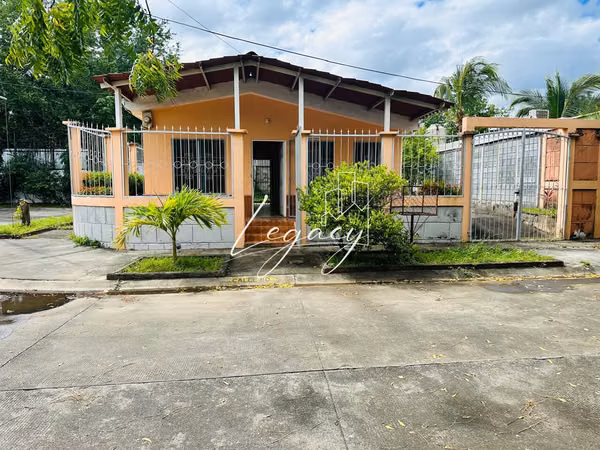 LLD-Casa en Venta en Residencial de Veracruz! Cerca de Carretera Principal!