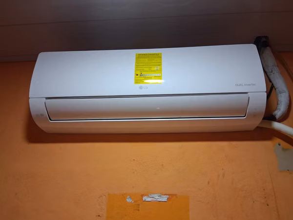Aire a condicionado LG semi nuevo 