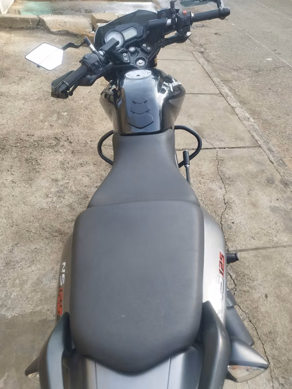 Sell pretty bike bajaj press 125 ns year 2022