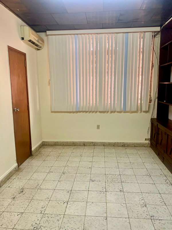 ¡Se renta! oficina en Los Robles