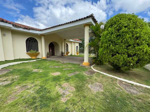 Sale and Rental of Casa en Carretera Vieja a Leon