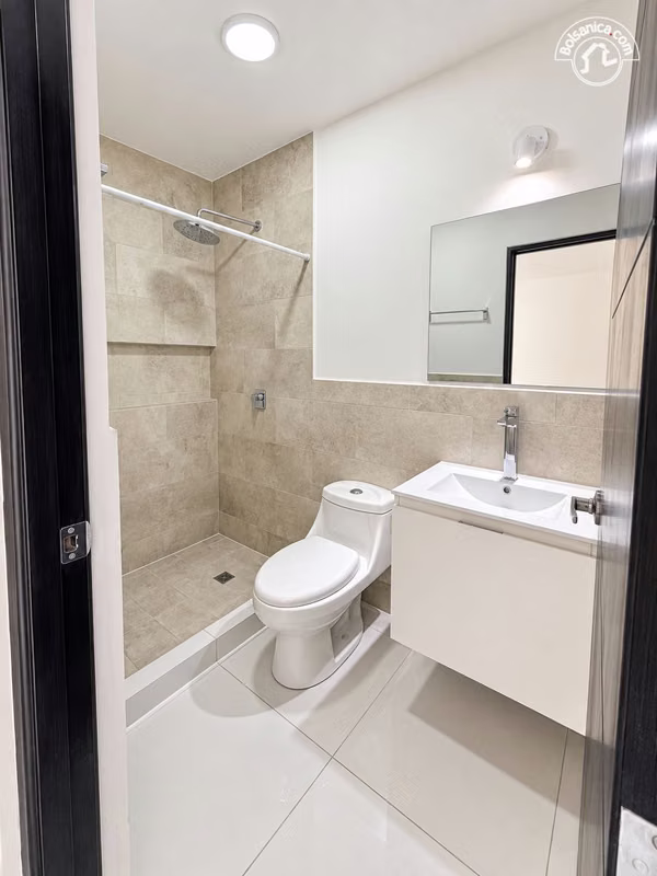 House in rent on the Hill Path - U $1,400