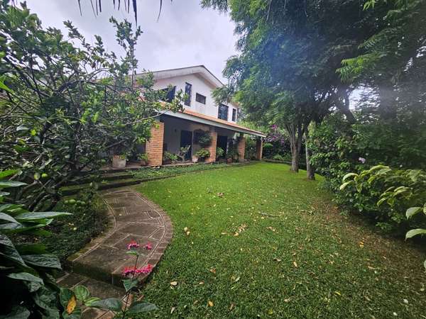KC- House for sale in private residential in Diriamba, Carazo