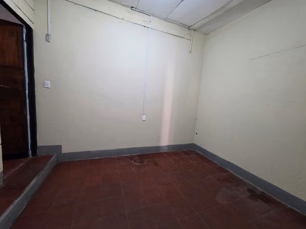 HOUSE WITH COMMERCIAL POTENTIAL FOR SALE