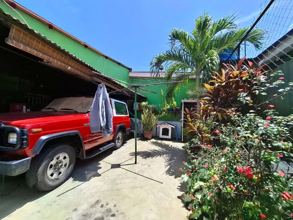 GG - Sale of commercial premises in Campo Bruce, close to the Oriental market.