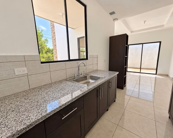 TP - NEW HOUSES IN VERACRUZ SOLES / U $108,000
