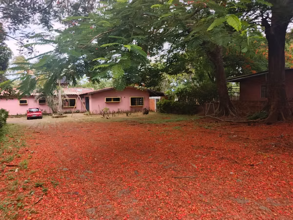 ROAD SOUTH KM 10.5 - COMMERCIAL PROPERTY IS SOLD ON THE ROAD SHORE