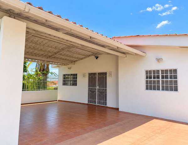 KC- HOUSE FOR SALE - 124; OLD ROAD TO LION, KM 11.2
