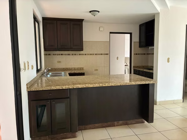 APARTAMENTO EN VENTA | SAN PATRICIO, CARRETERA SUR — US$140,000 NEGOCIABLE