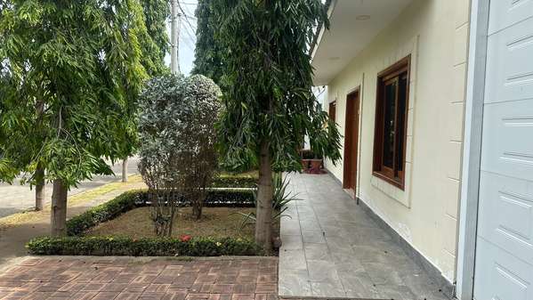 For Sale Spectacular House in Condominium km 12 Road to Masaya AH