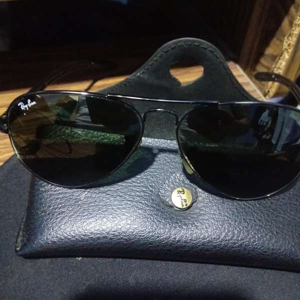 Ray-Ban brand aviator style sunglasses