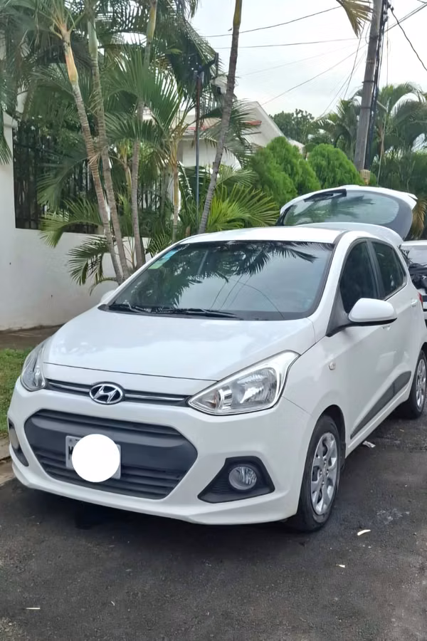 Sale - Grandi10 Hatchback