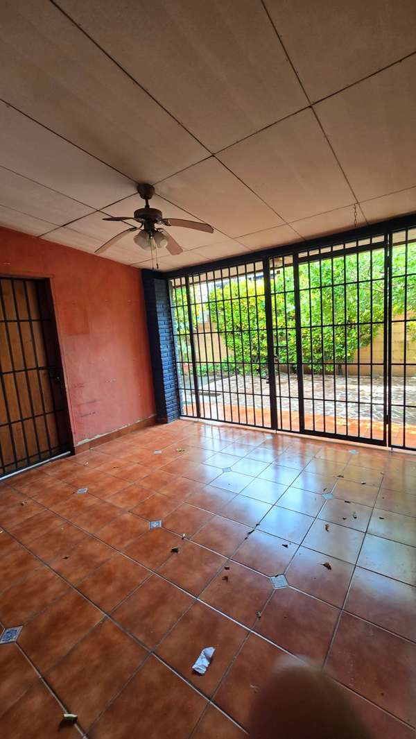 YA-Large rent house for office or business
