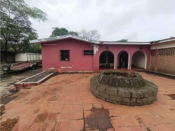  CASA EN VENTA EN SATELITE ASOSOSCA - LP