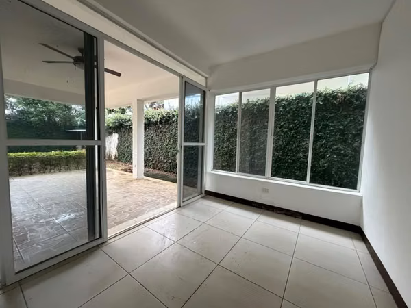 CASA EN VENTA CERCA DEL COLEGIO ALEMÁN | URBANIZACIÓN CAROLINA CARRETERA SUR