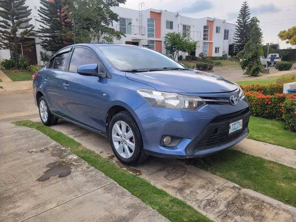 Toyota Yaris 2015