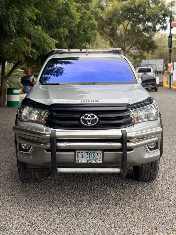 Hilux 4x4 year 2018 2.4